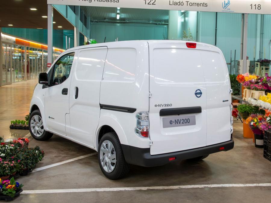  Nissan e-NV200 Van 2014 года  (фото 5 из 10)